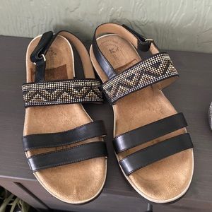Naturalizer sandals